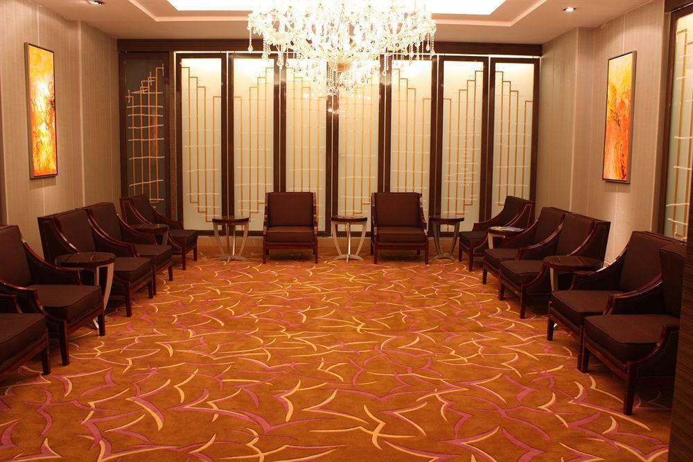 Inzone Garland Hotel Jinan Exteriör bild